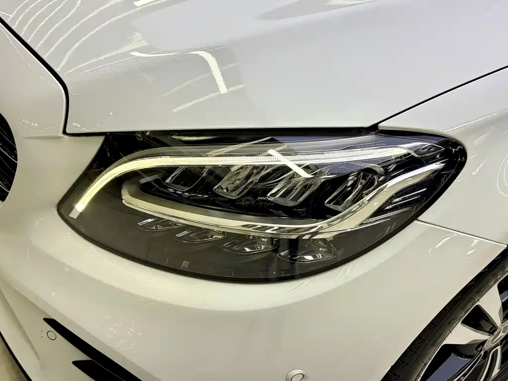 Mercedes-Benz C-Class 2019 — фото 16