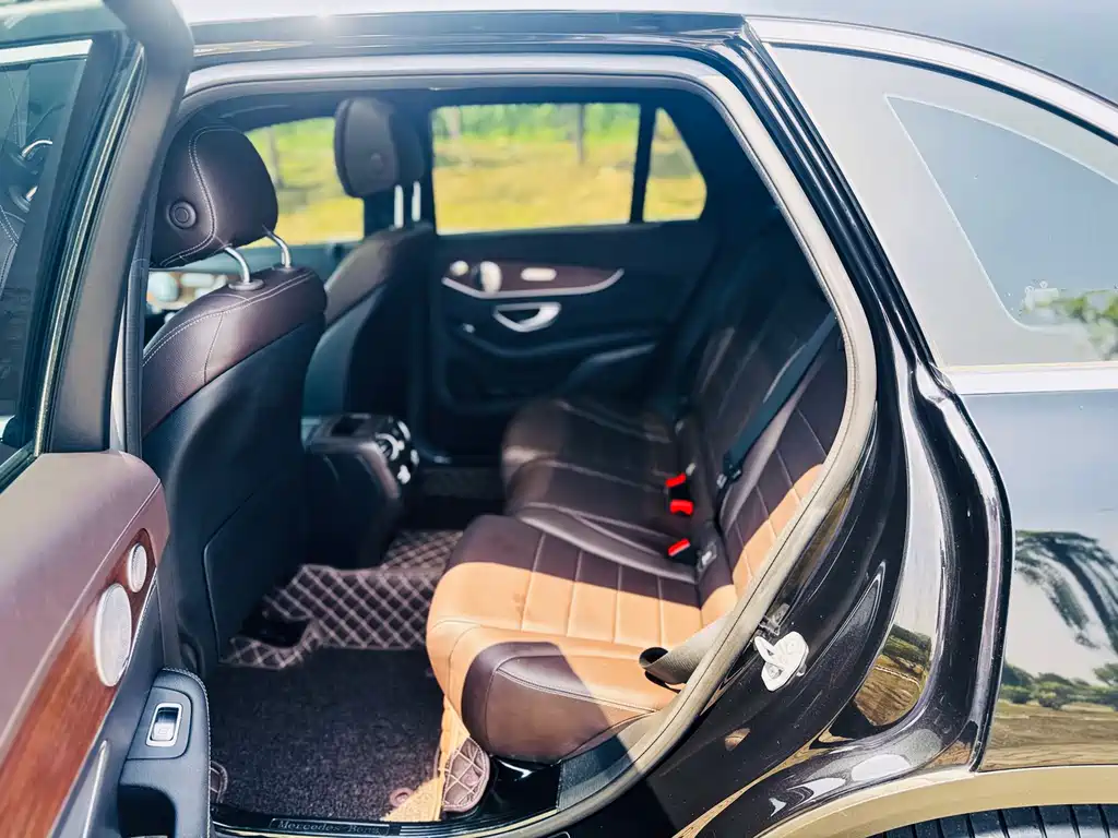 Mercedes-Benz GLC 2019 — фото 10
