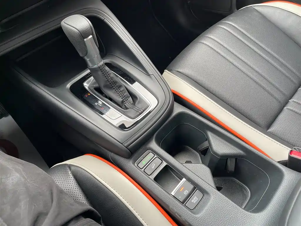 Honda Vezel 2023 — фото 23