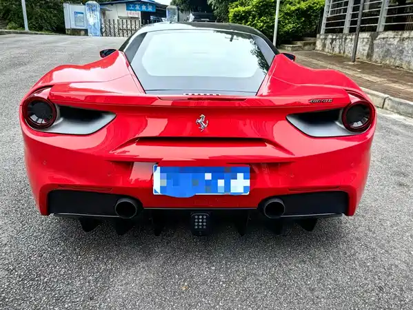 Ferrari 488 2015