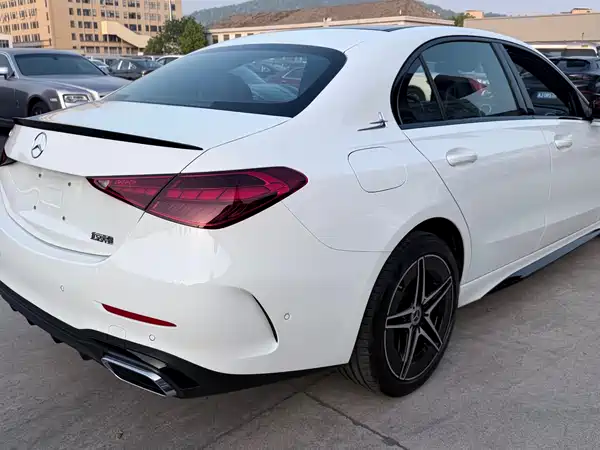 Mercedes-Benz C-Class 2025