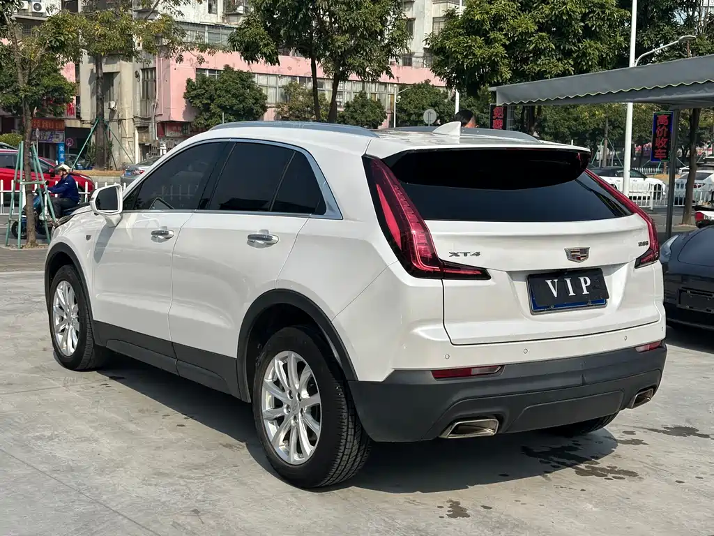 Cadillac XT4 2019 — фото 4
