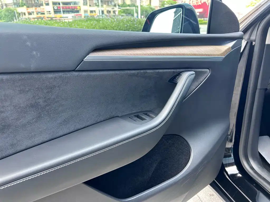 Tesla Model Y 2021 — фото 10