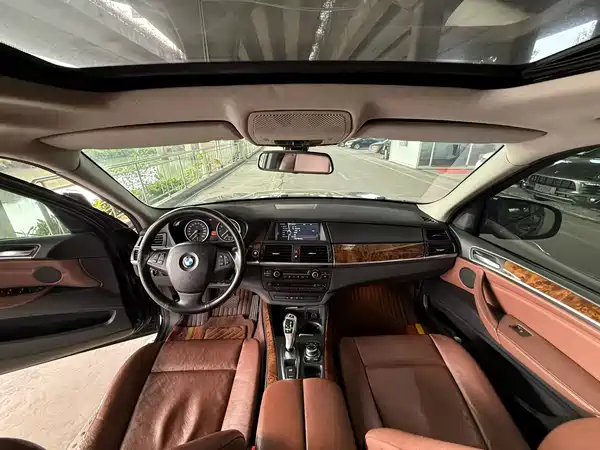 BMW X5 2011