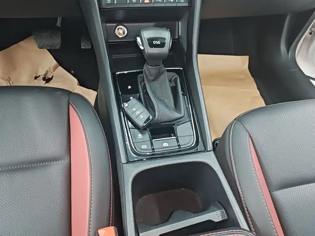 Skoda Karoq 2022 — фото 14