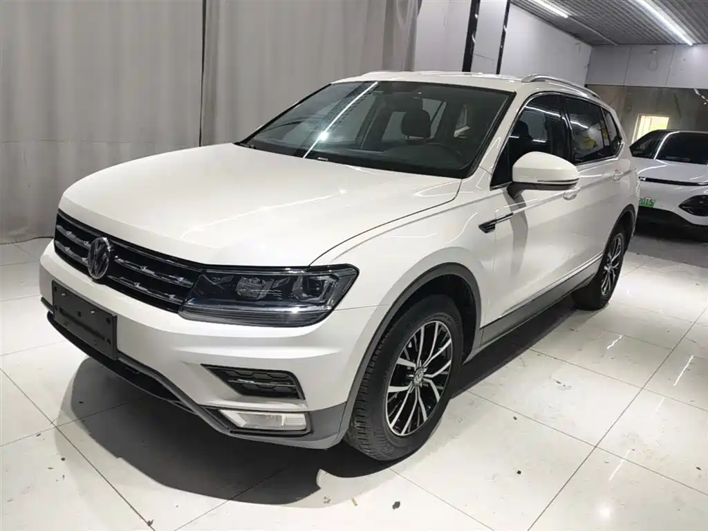 Volkswagen Tiguan L 2018 — фото 2
