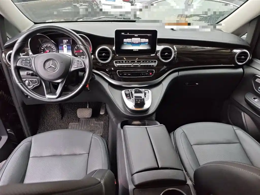 Mercedes-Benz V-Class 2019 — фото 10