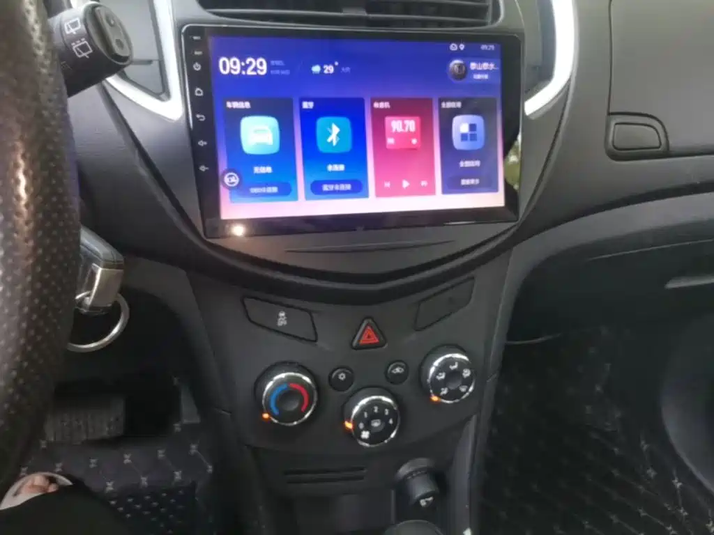 Chevrolet Trax 2015 — фото 13