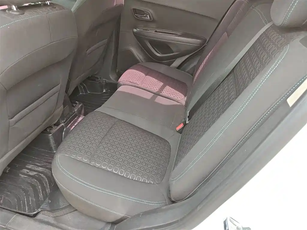 Chevrolet Trax 2015 — фото 17