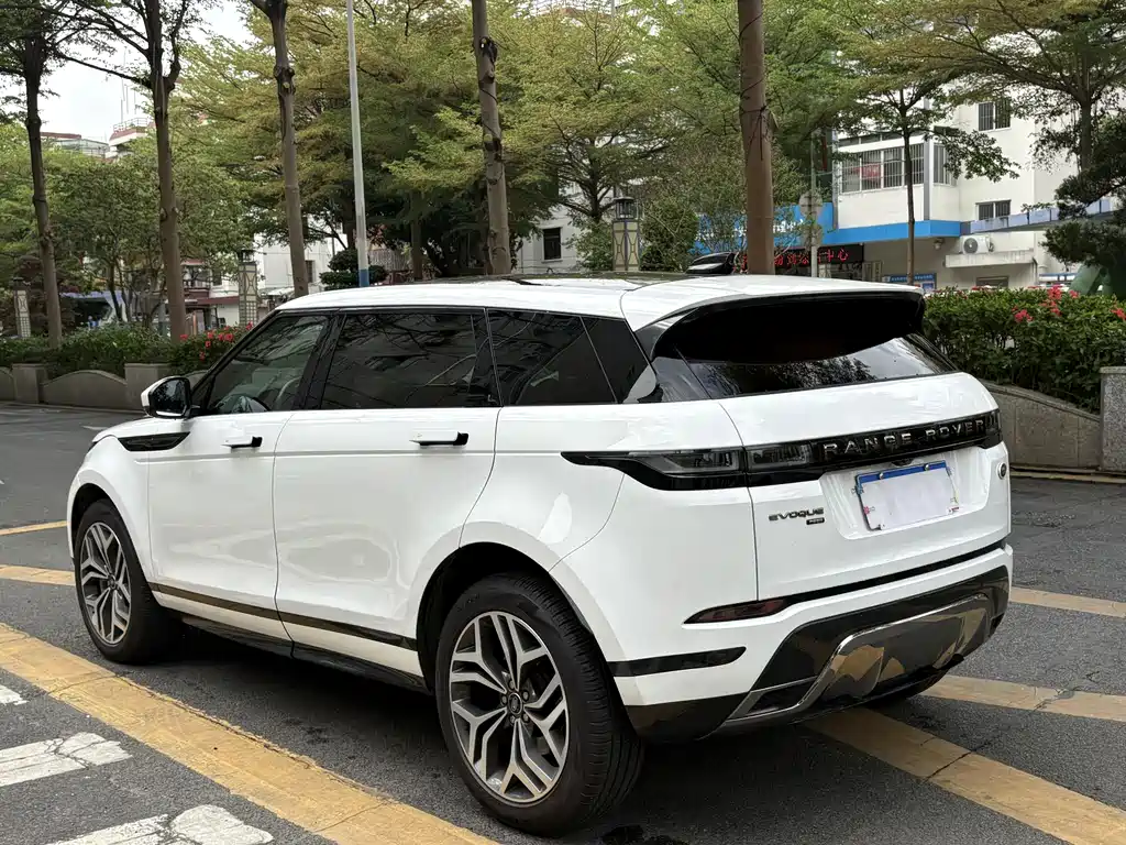 Land Rover Evoque 2024 — фото 5