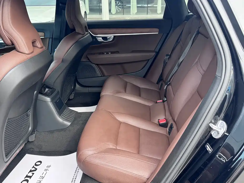 Volvo S90 PHEV 2023 — фото 12
