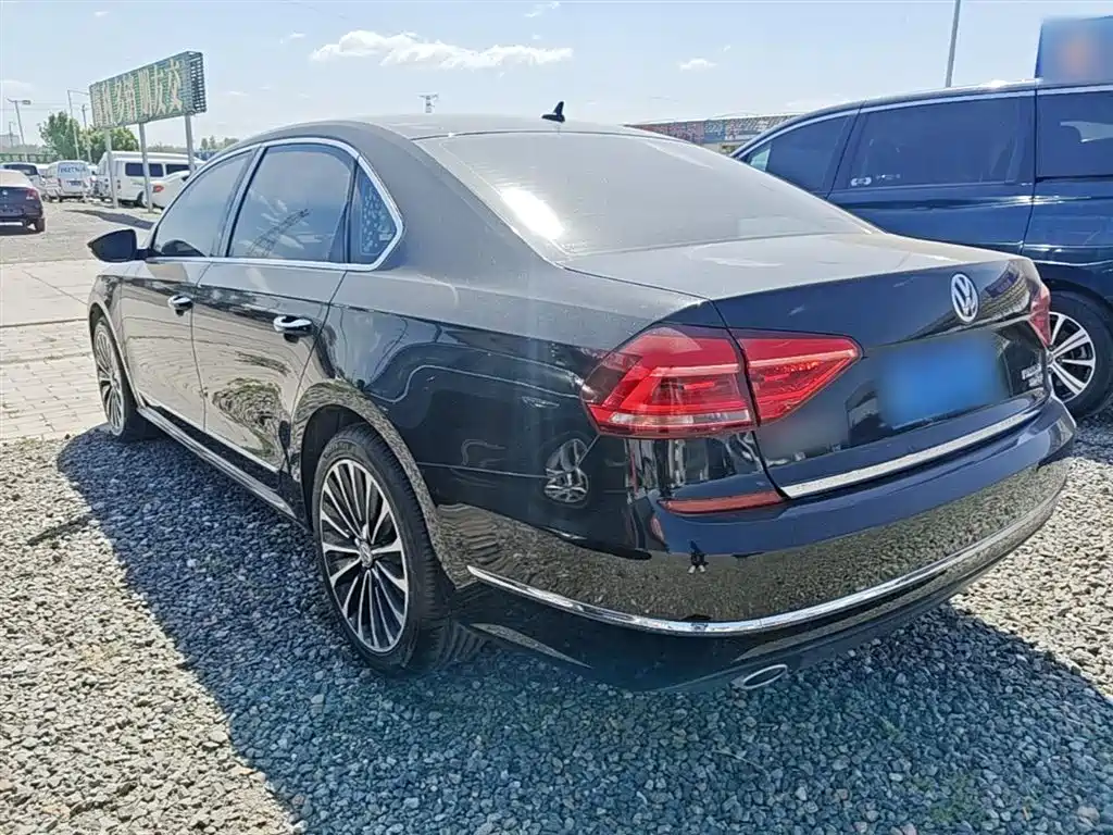Volkswagen Passat 2018 — фото 5