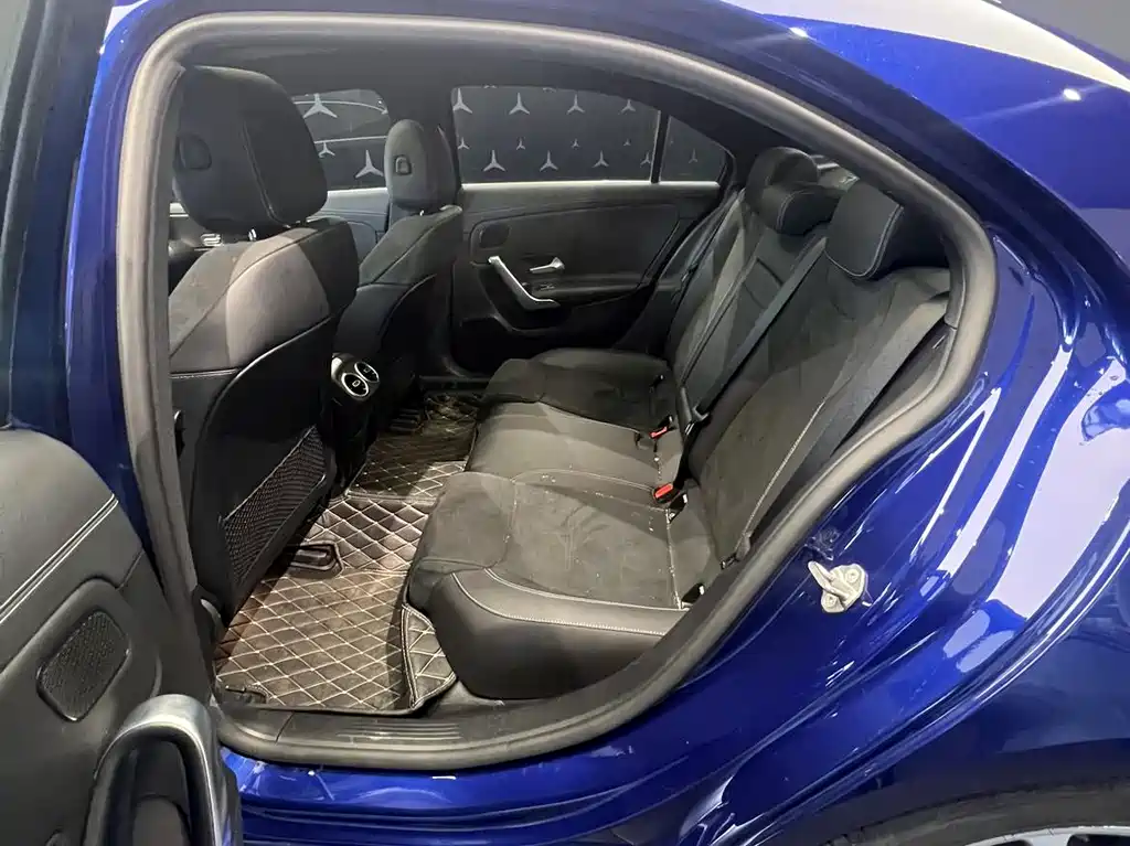 Mercedes-Benz A-Class 2020 — фото 11