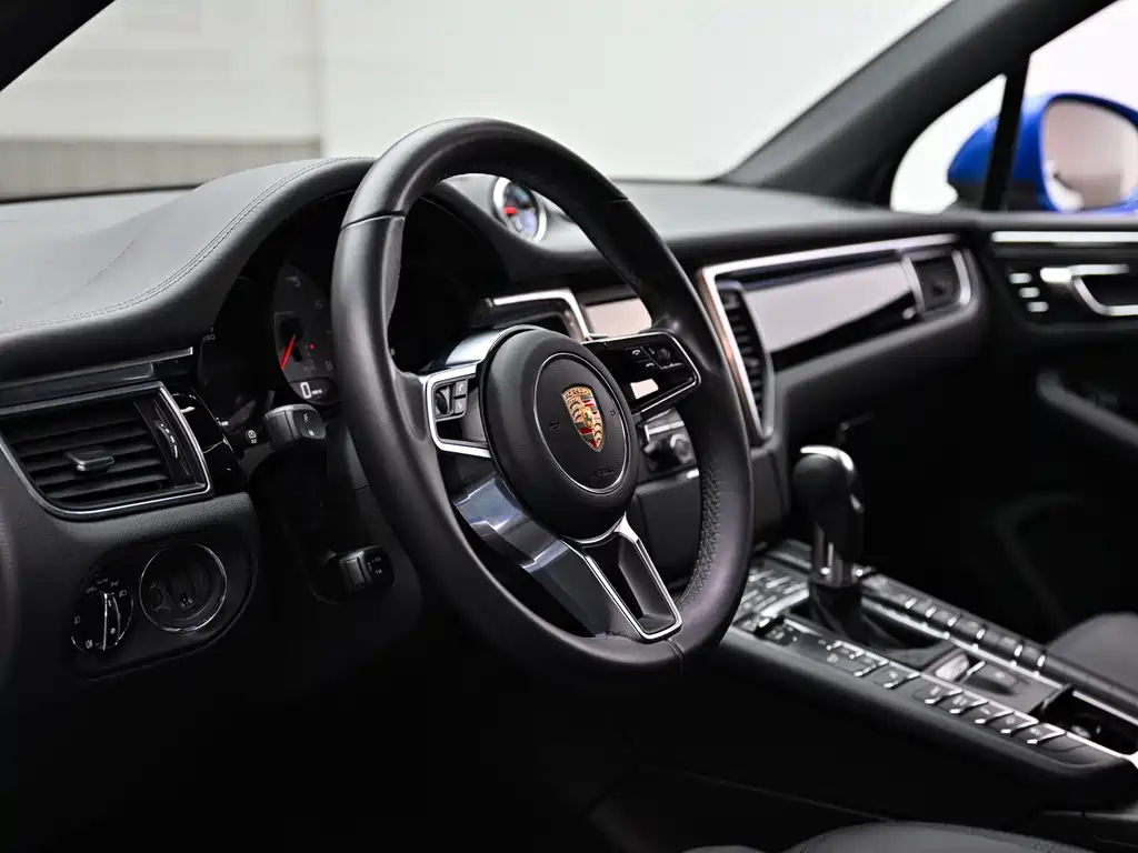 Porsche Macan 2015 — фото 12