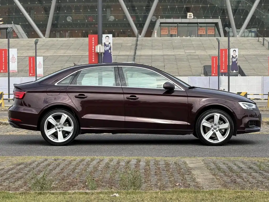 Audi A3 2018 — фото 10