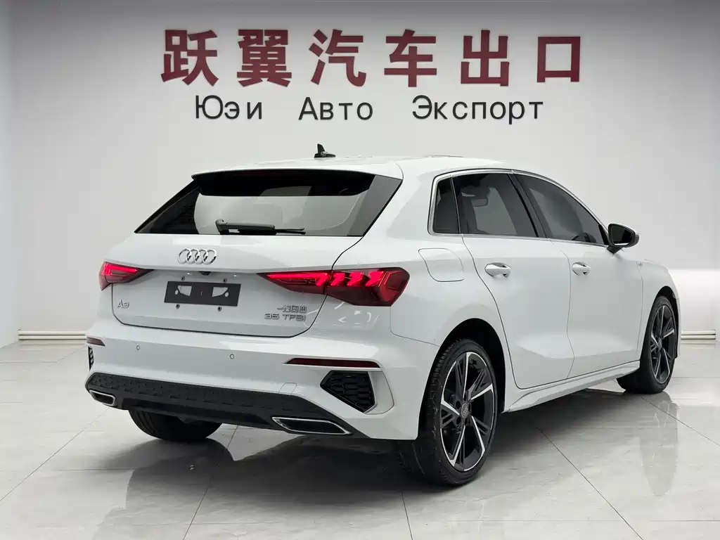 Audi A3 2022 — фото 10