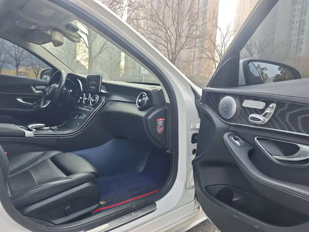 Mercedes-Benz C-Class 2017 — фото 18