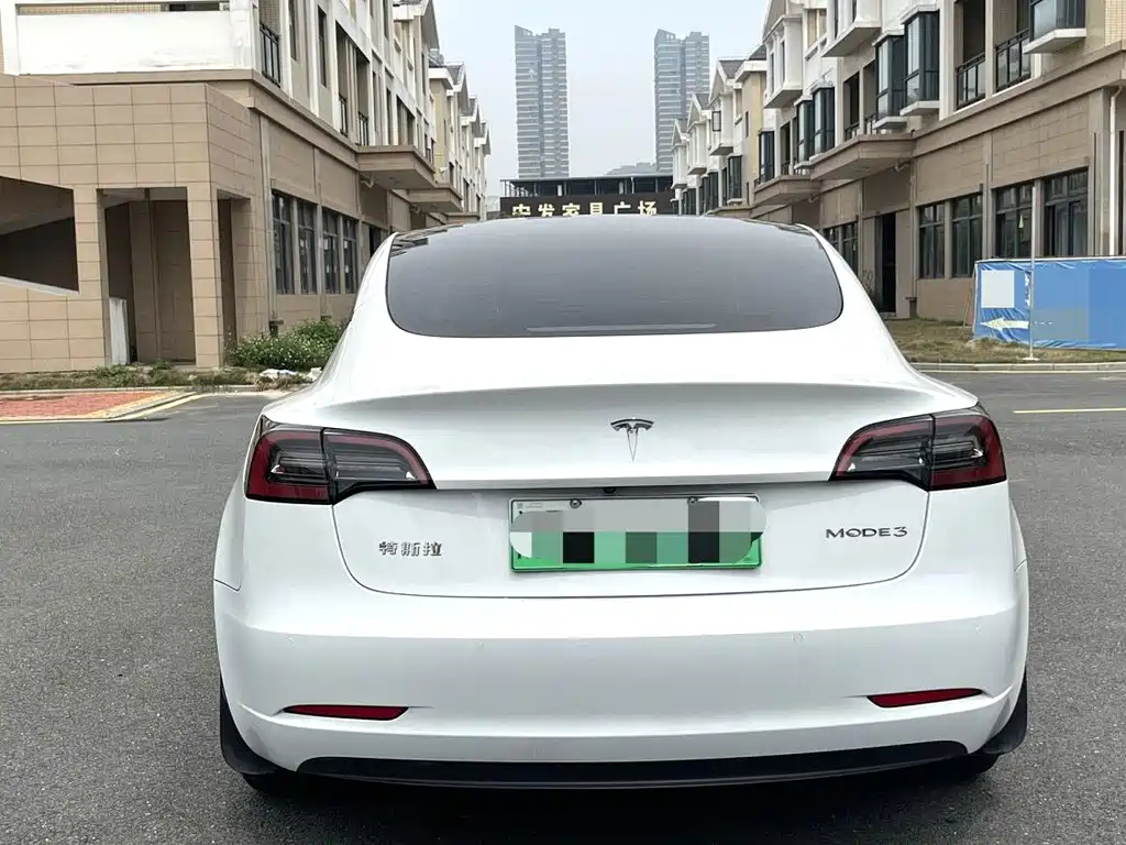 Tesla Model 3 2023 — фото 5