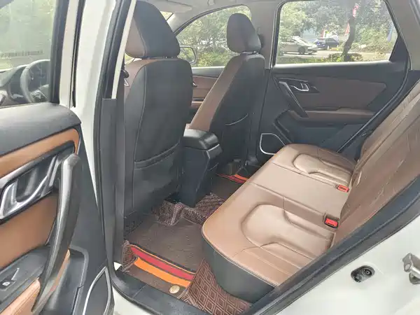 FAW Senya R7 2017