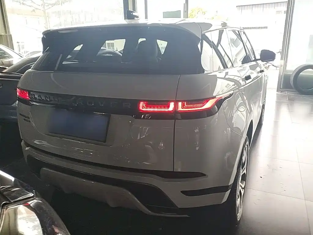 Land Rover Evoque 2020 — фото 6