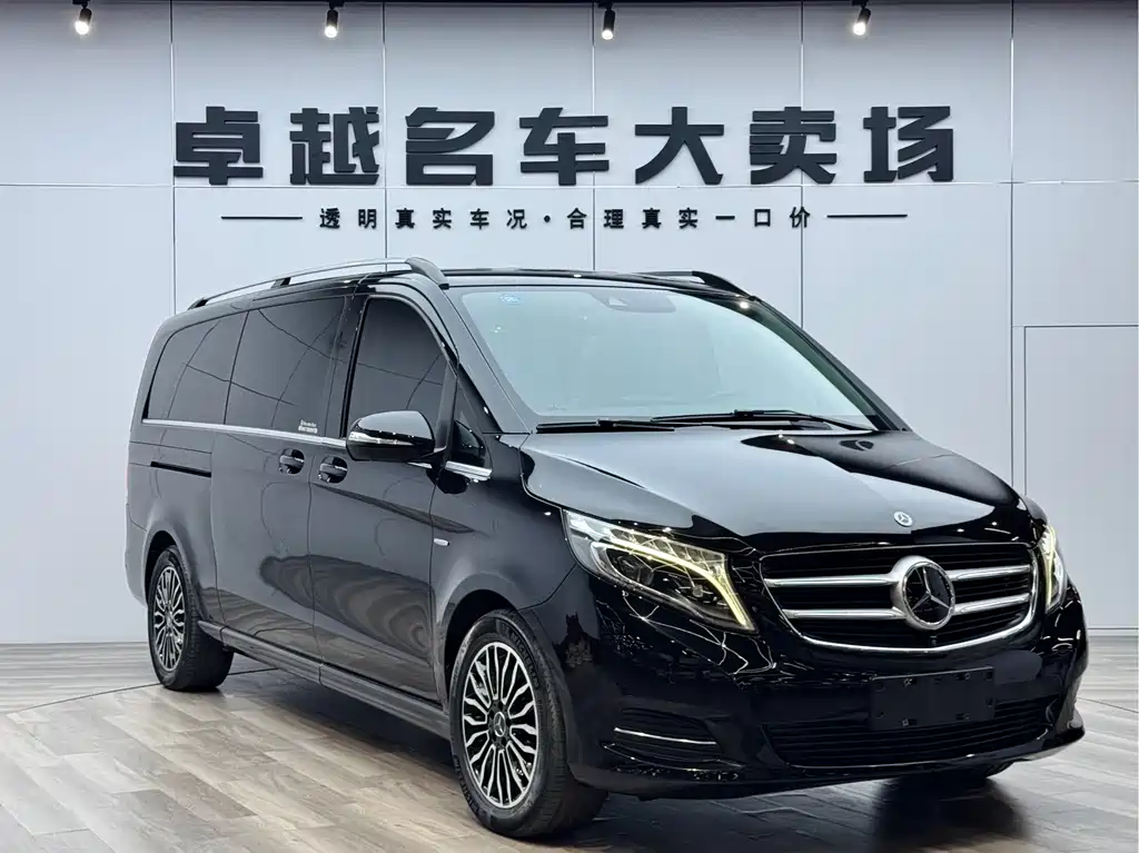 Mercedes-Benz V-Class 2018 — фото 1