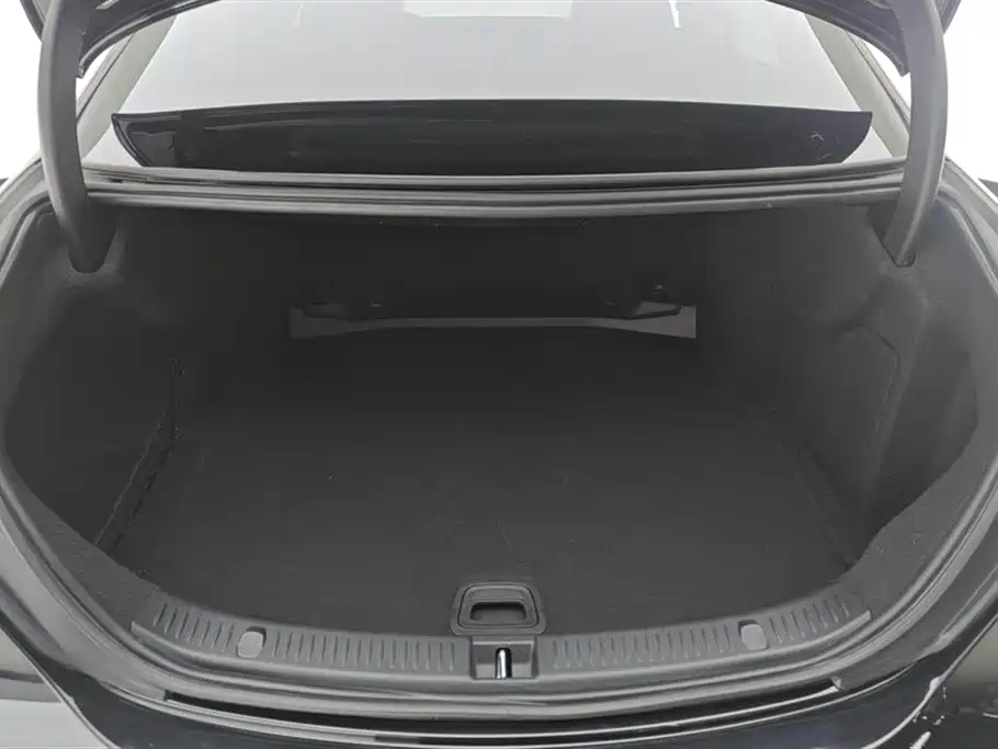 Mercedes-Benz E-Class 2021 — фото 4