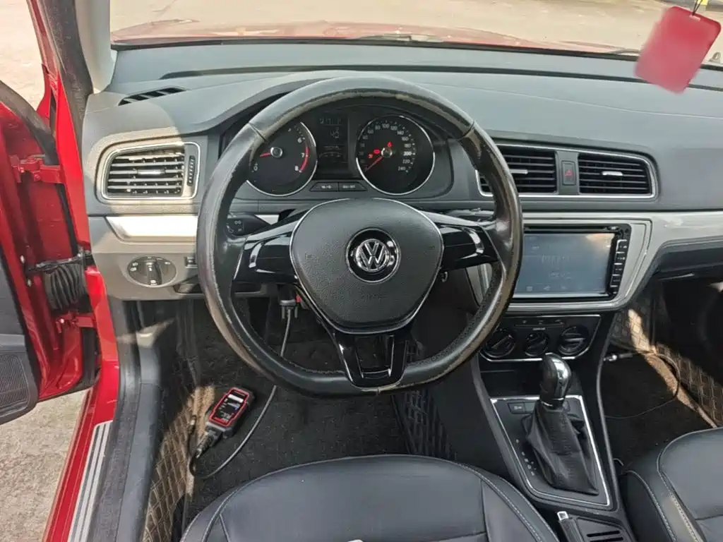 Volkswagen Lavida 2016 — фото 11