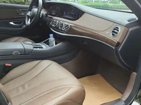 Mercedes-Benz S-Class 2020
