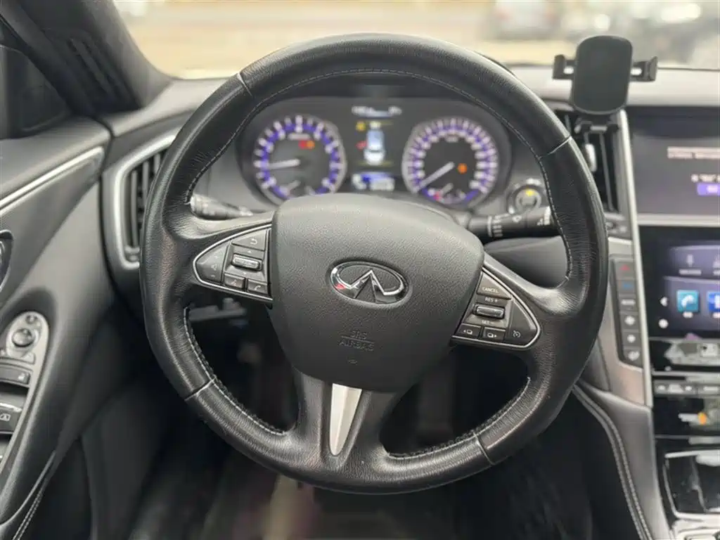 Infiniti Q50L 2017 — фото 15