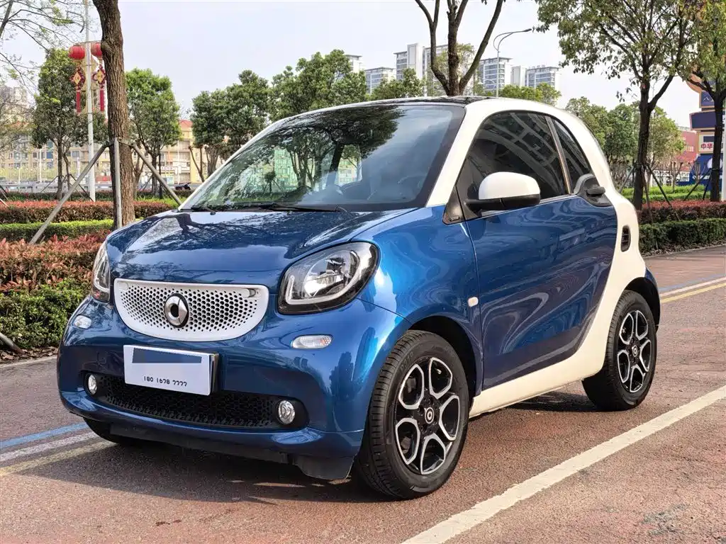 smart Fortwo 2018 — фото 1