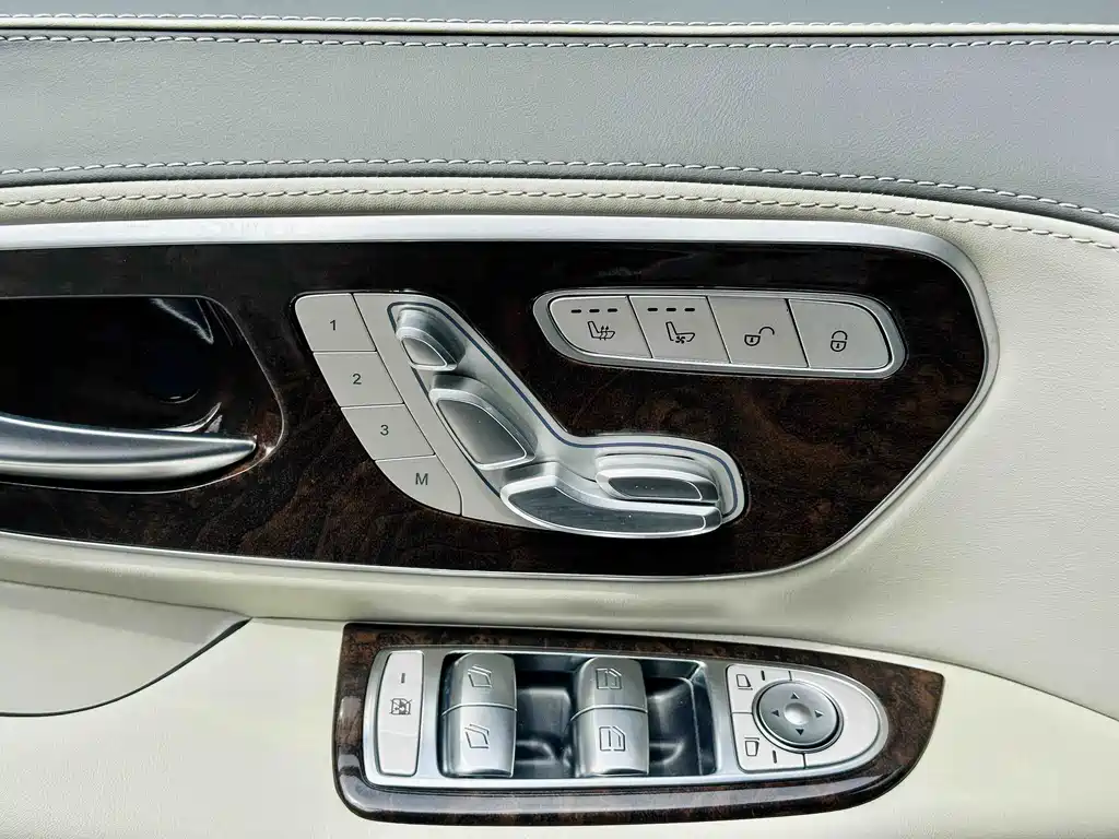 Mercedes-Benz Vito 2022 — фото 12