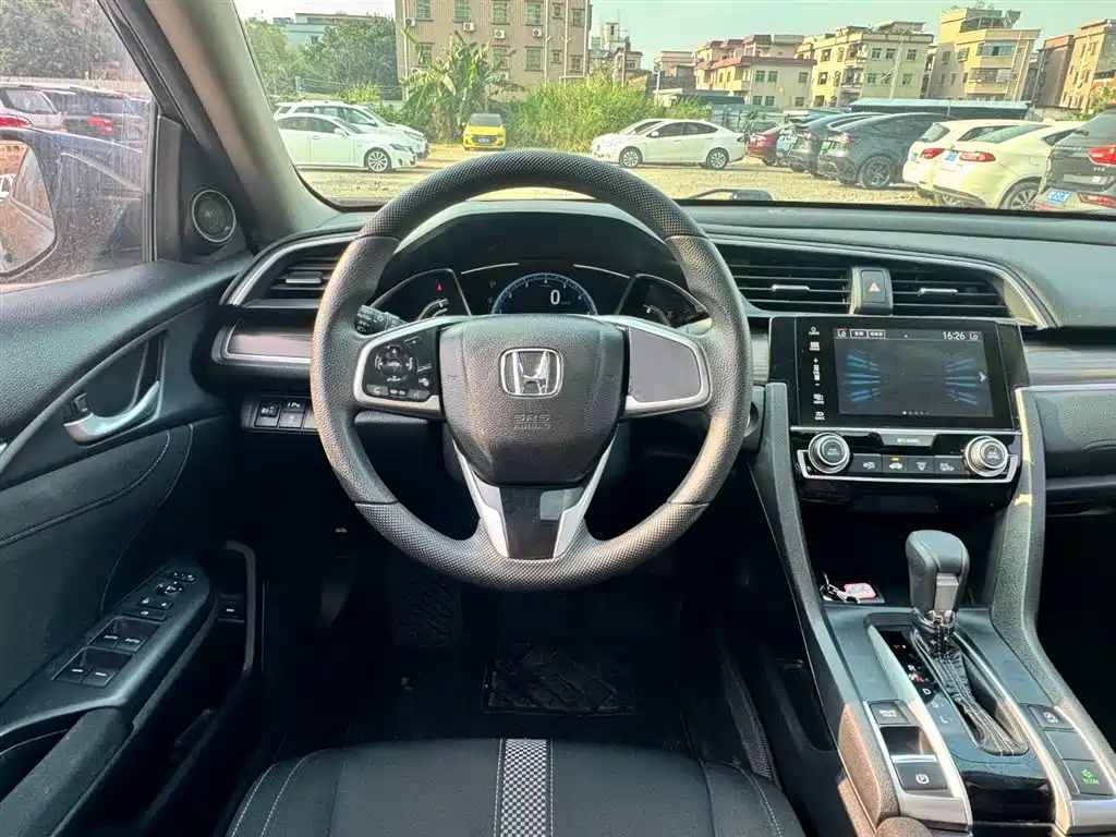 Honda Civic 2020 — фото 14