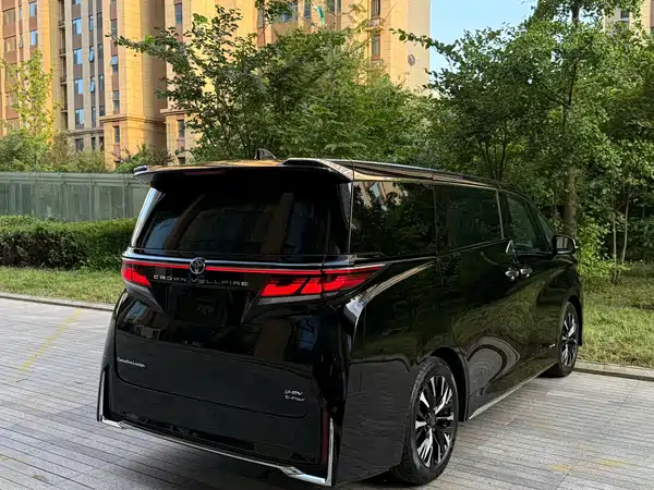 Toyota Vellfire 2024