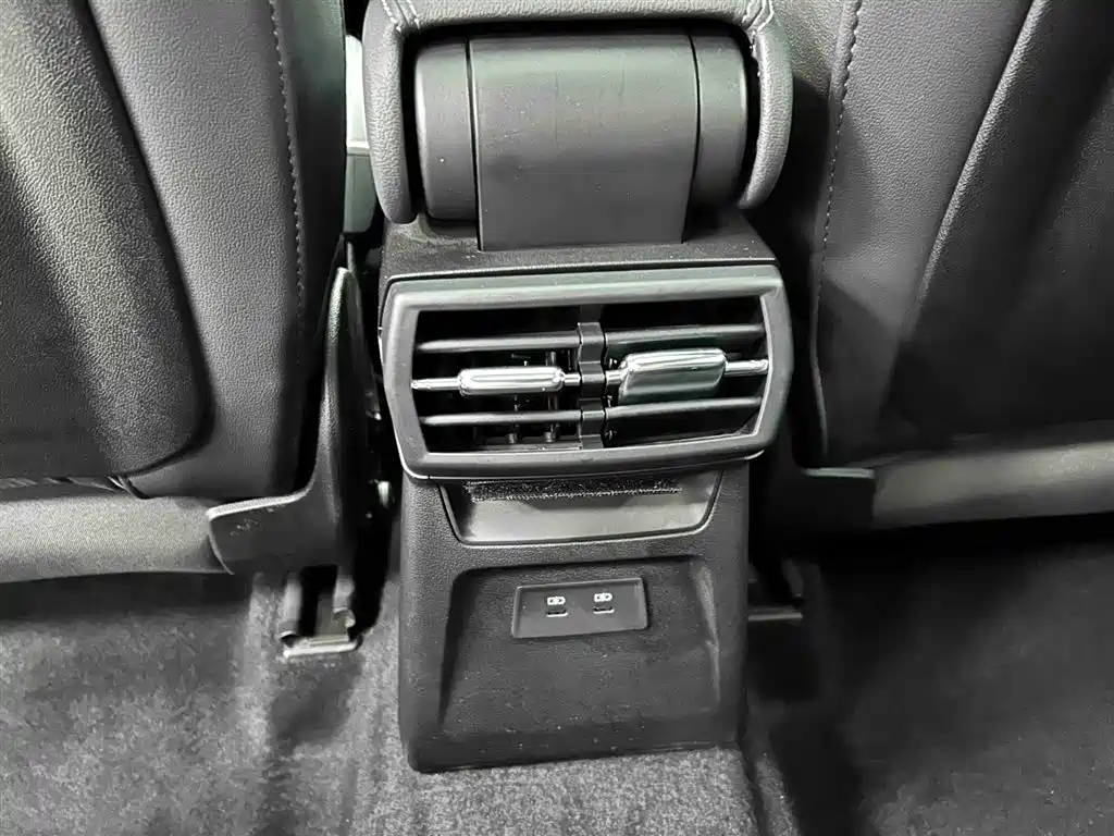 Audi A3 2023 — фото 15