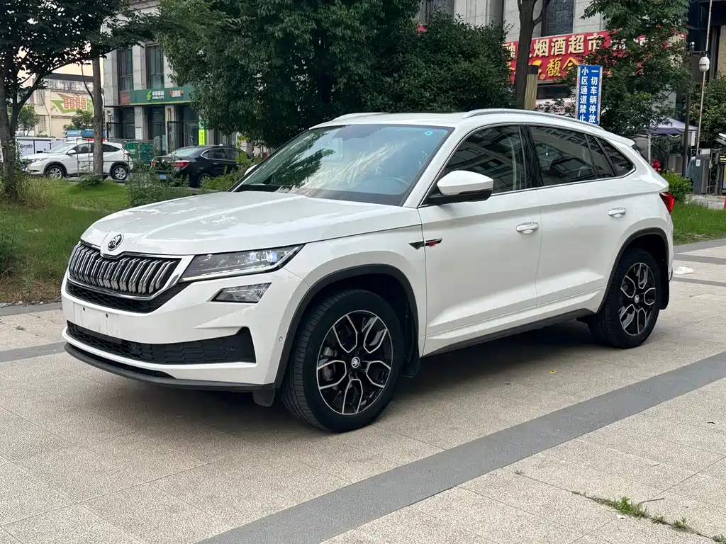 Skoda Kodiaq GT 2021 — фото 1
