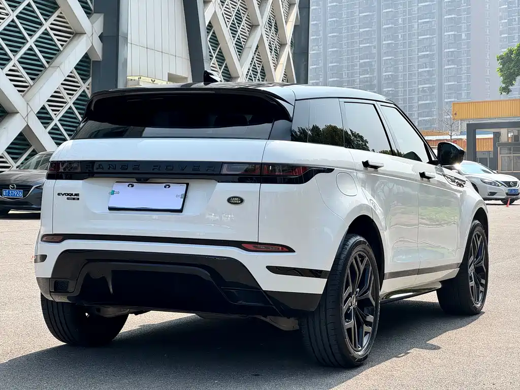 Land Rover Evoque 2020 — фото 10