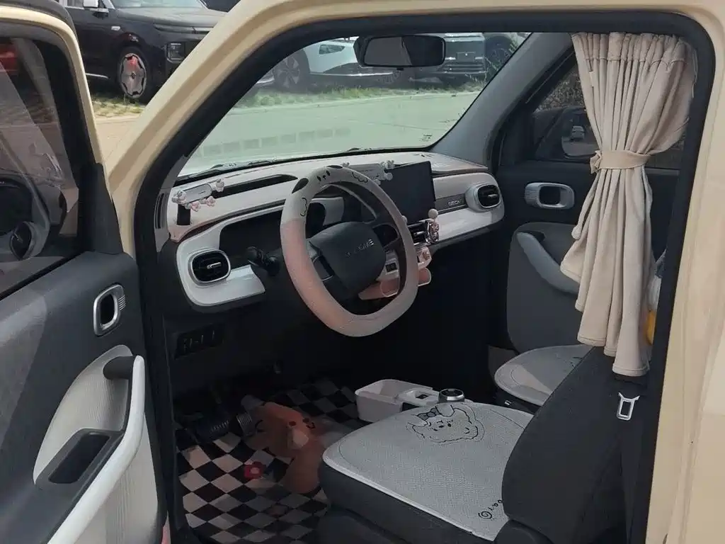 Geely Galaxy Panda 2025