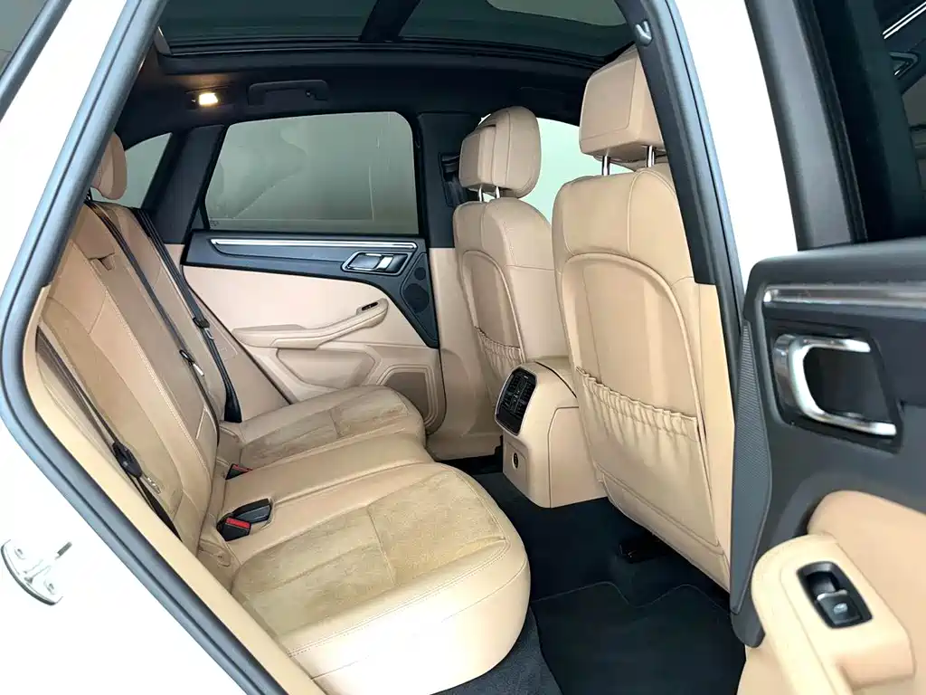 Porsche Macan 2019 — фото 16