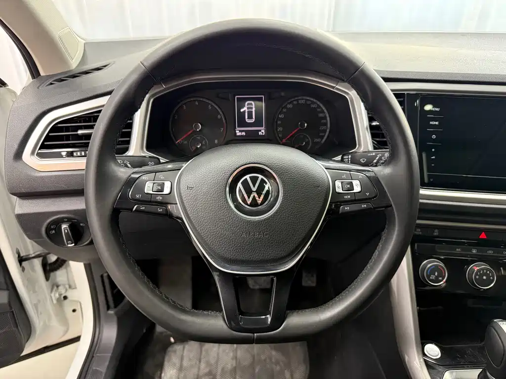 Volkswagen T-Roc 2022 — фото 13
