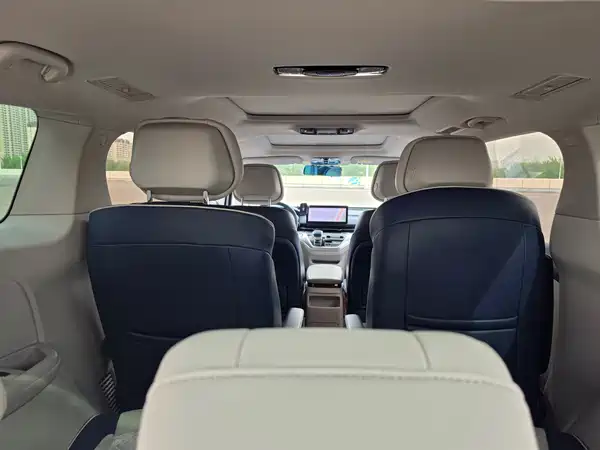 Roewe iMAX8 2022