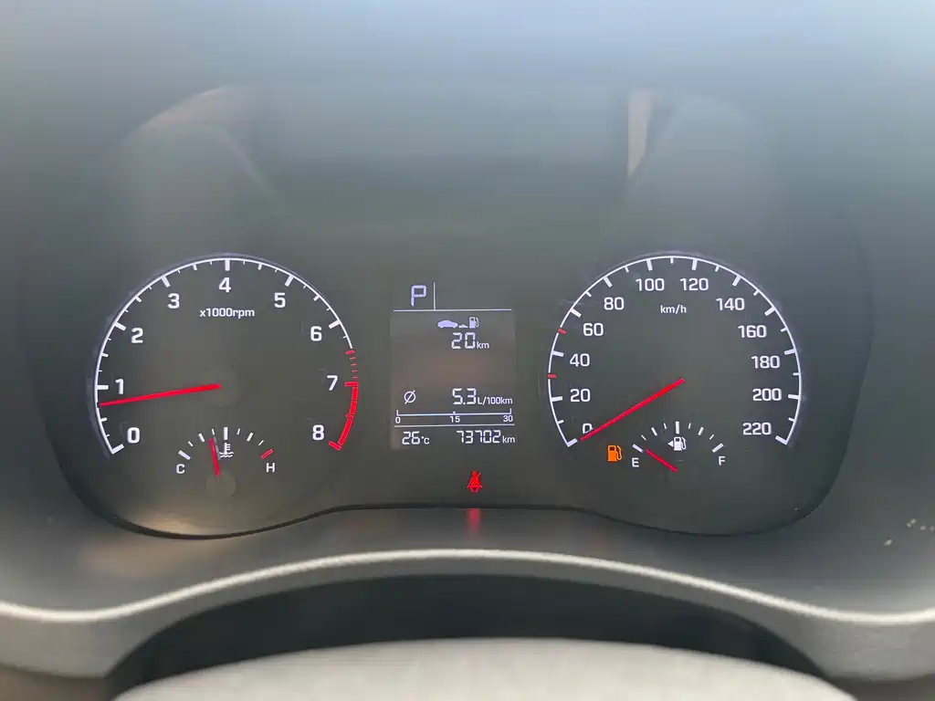 Hyundai Verna 2017 — фото 14