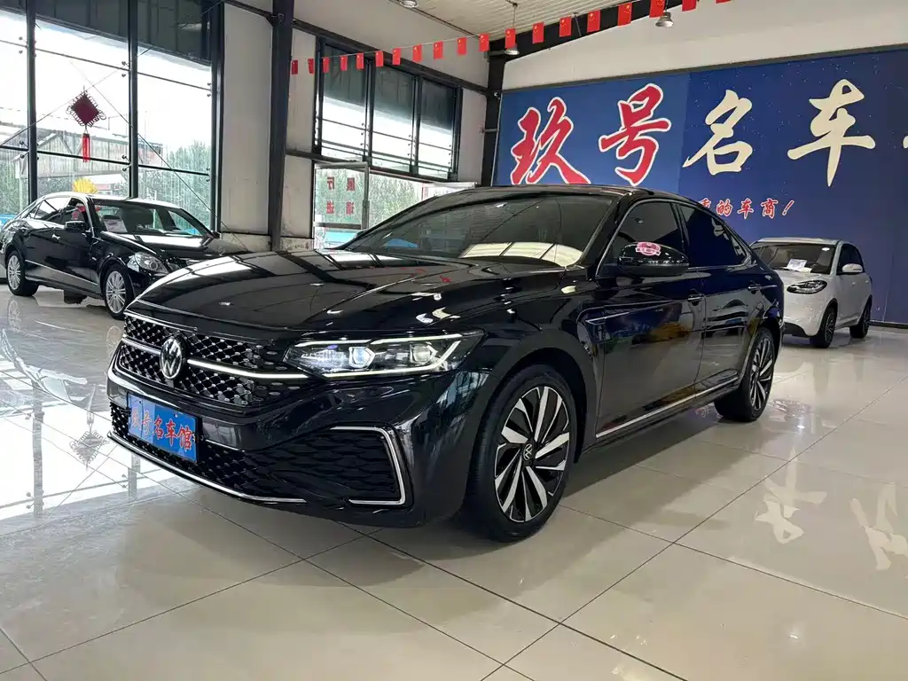 Volkswagen Passat 2022