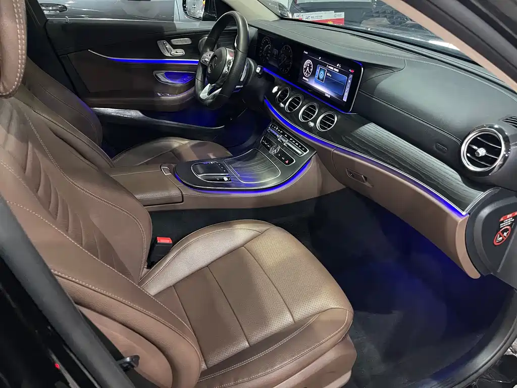 Mercedes-Benz E-Class 2020 — фото 13