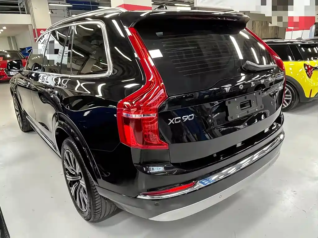 Volvo XC90 2022 — фото 6
