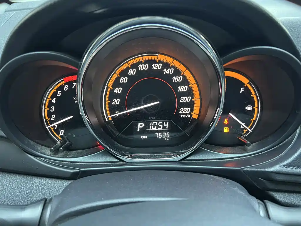 Toyota Yaris L 2022 — фото 19