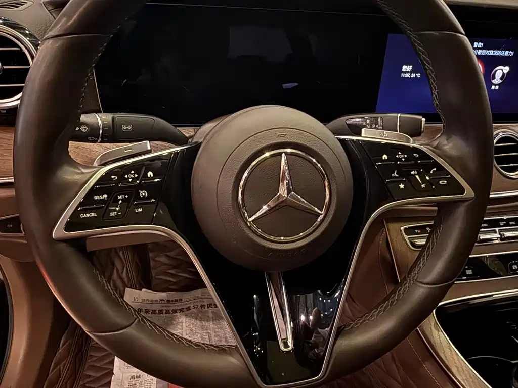 Mercedes-Benz E-Class 2022 — фото 15