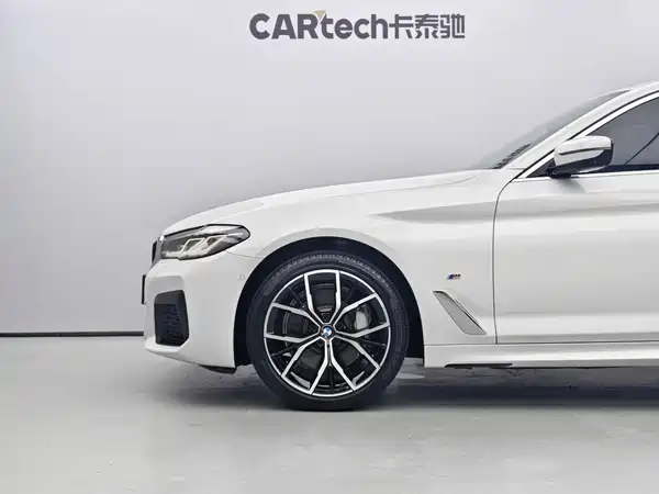 BMW 5 Series 2022