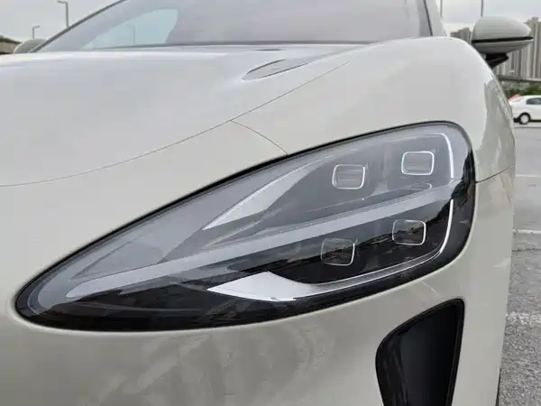 Xiaomi SU7 2024