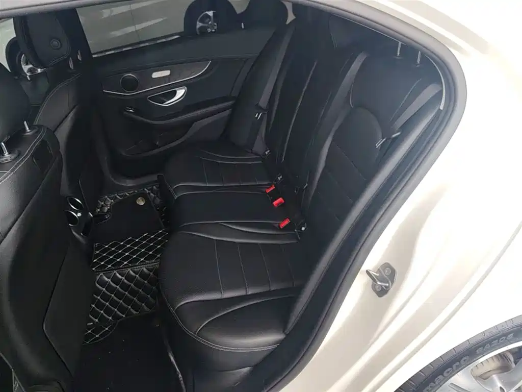 Mercedes-Benz C-Class 2019 — фото 17