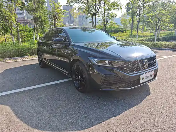 Volkswagen Passat 2022